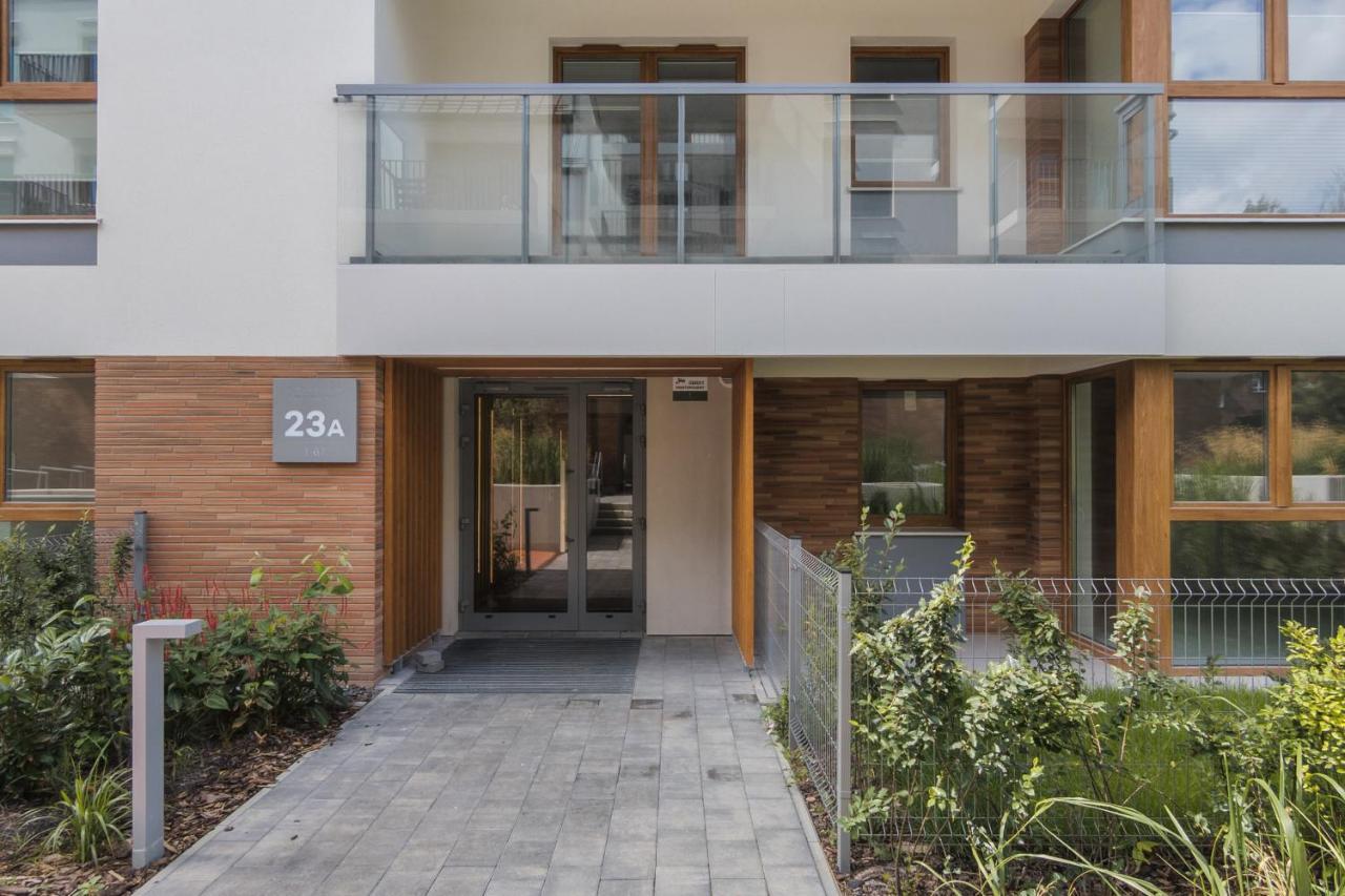 Bright & Stylish With Balcony 1,5 Km To Main By Renters Lejlighed